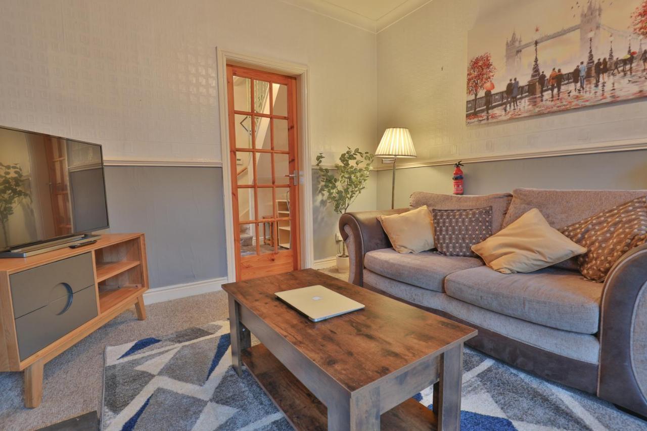 Devon St - Cozy Home, Free Easy Parking! Holiday home Kingston upon Hull